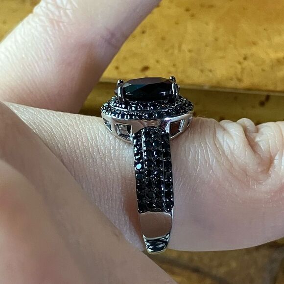 Natural Black Spinel Sterling Silver Ring Size 7 - Picture 3 of 9